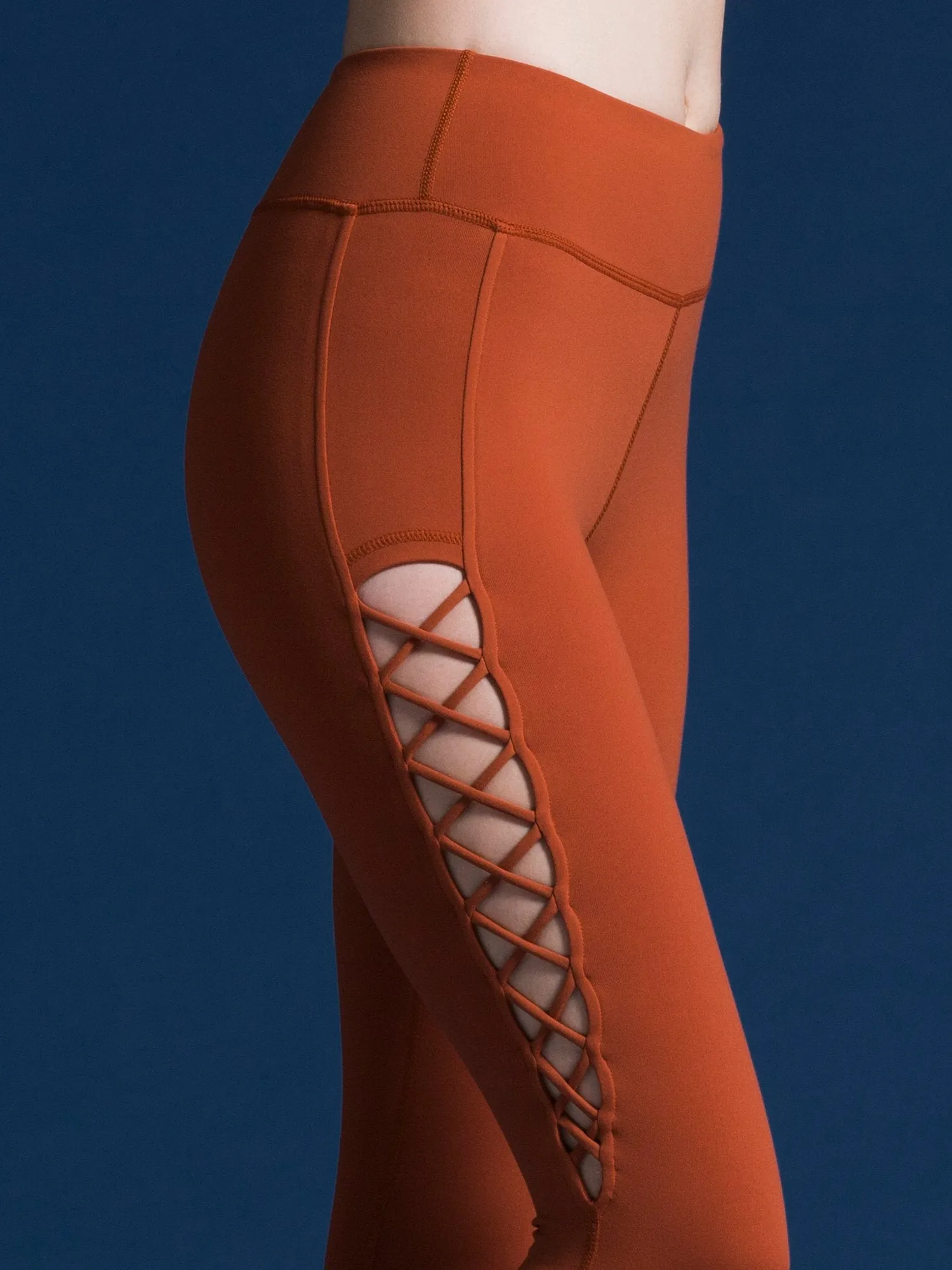 ANANDA ANKLE CROPS