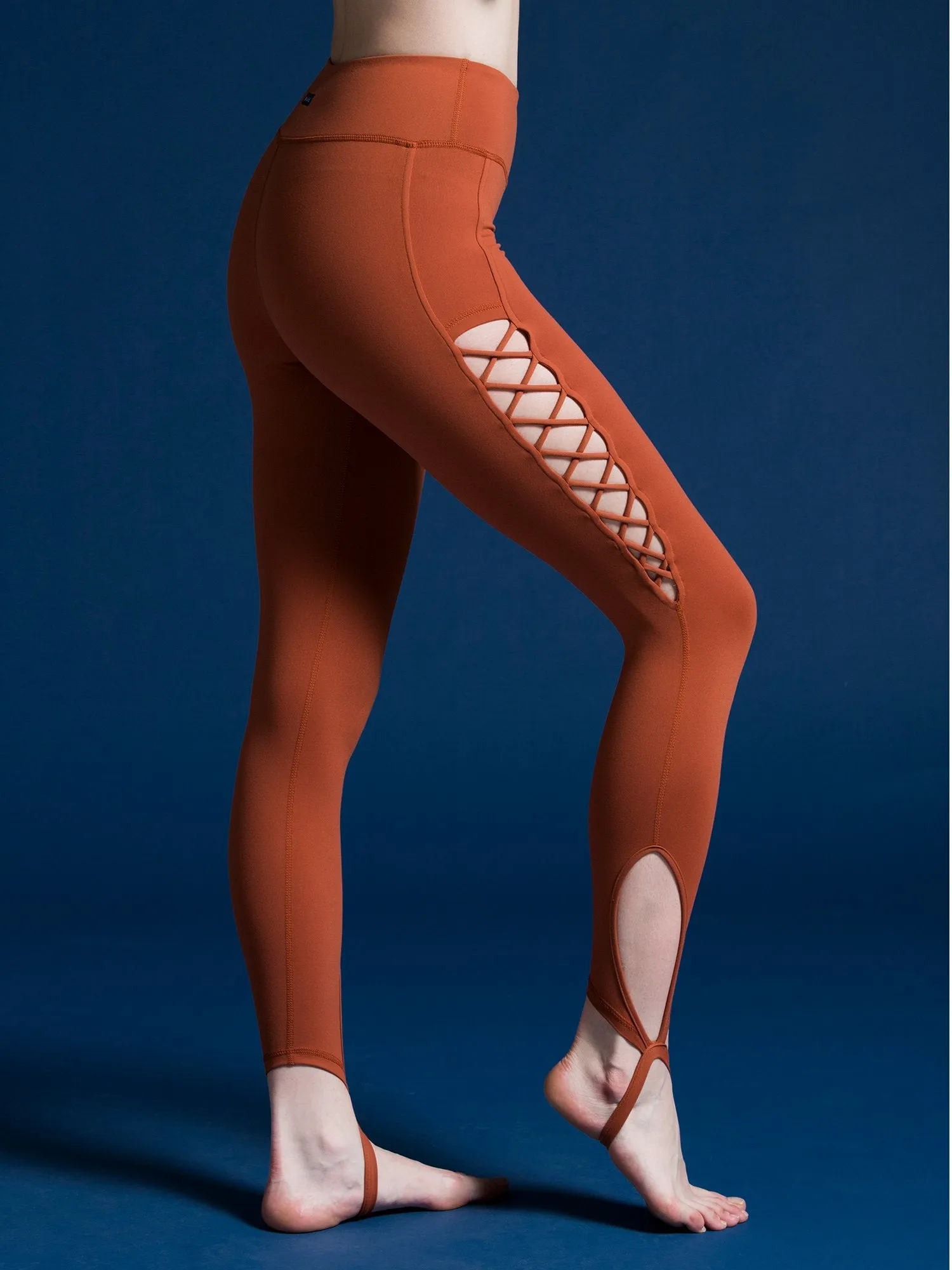 ANANDA ANKLE CROPS