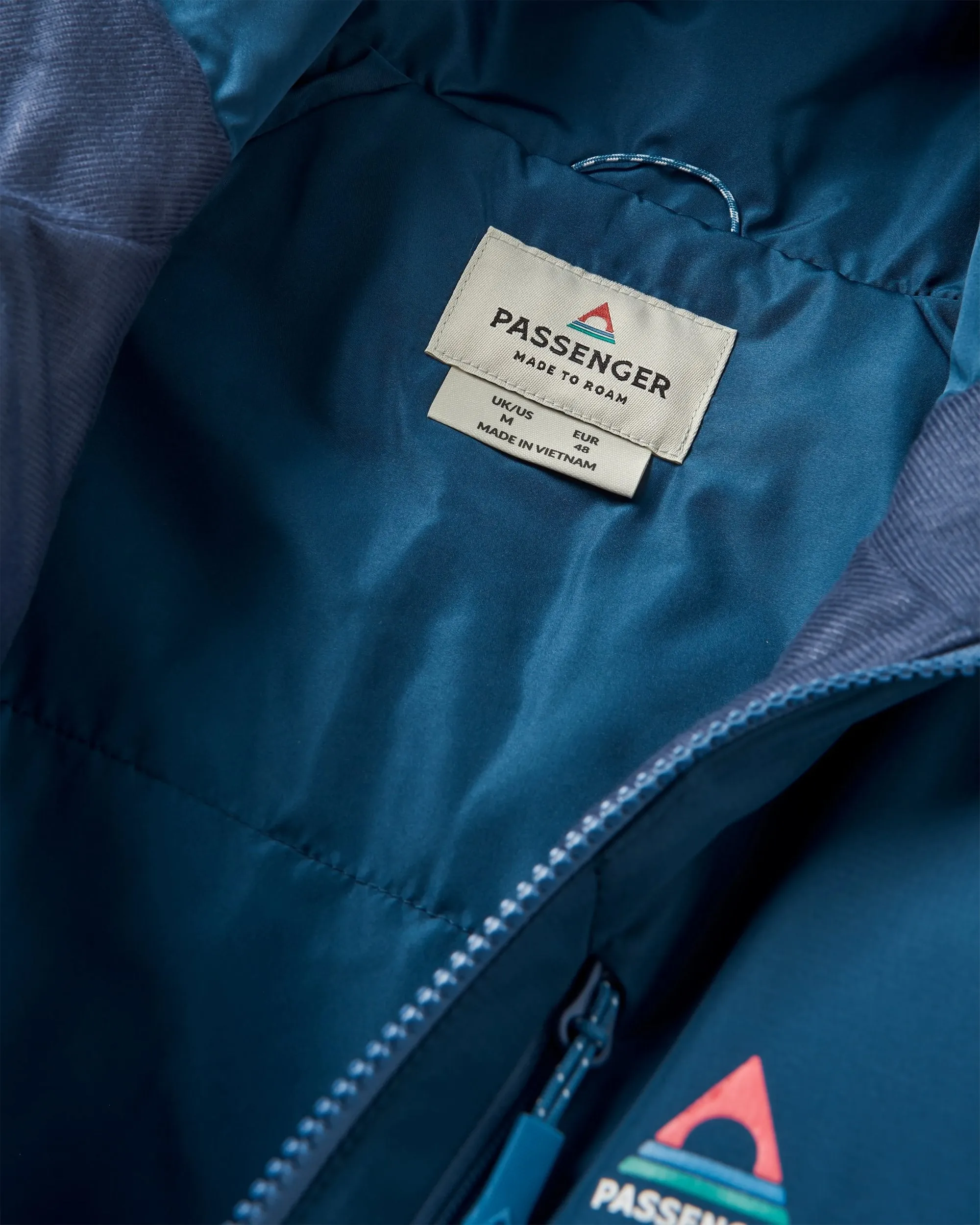 Daybreak Lightweight Recycled Thermore® Insulated Jacket - Rich Navy/Dark Denim/Arctic