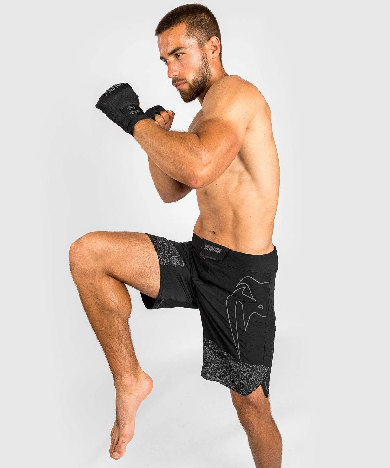 FIGHTSHORTS REFLECTIVE LIGHT 4.0 VENUM