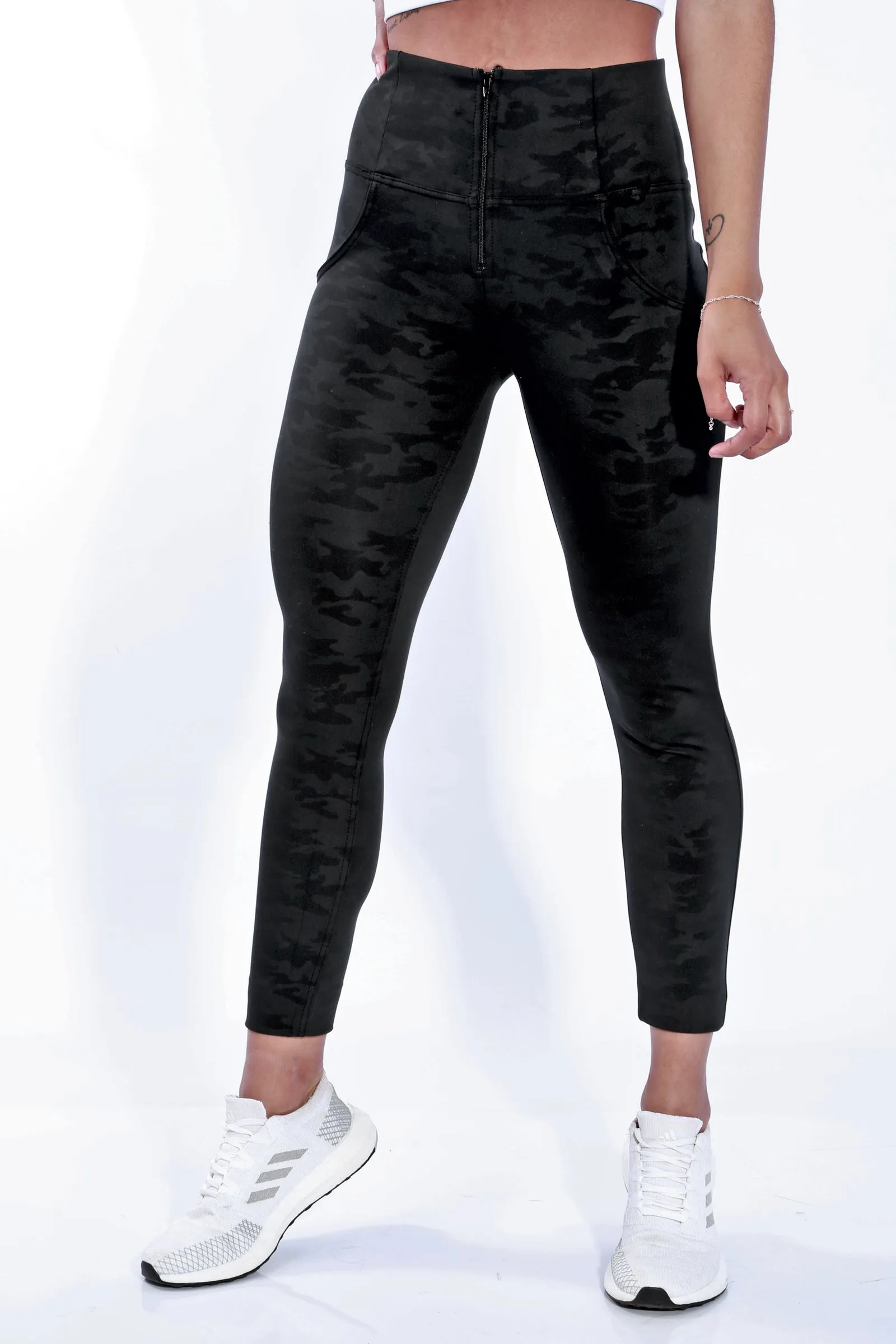 High waist Spandex Butt lifting leggings - Black Camo