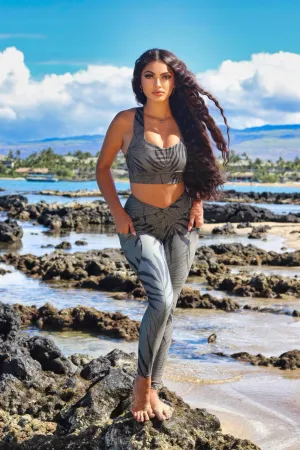 'Ōkupu Crossover Pocket Leggings