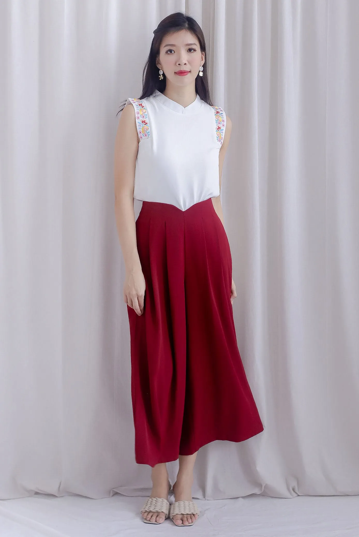 Kydra Curve In Waist Pants In Wine Red