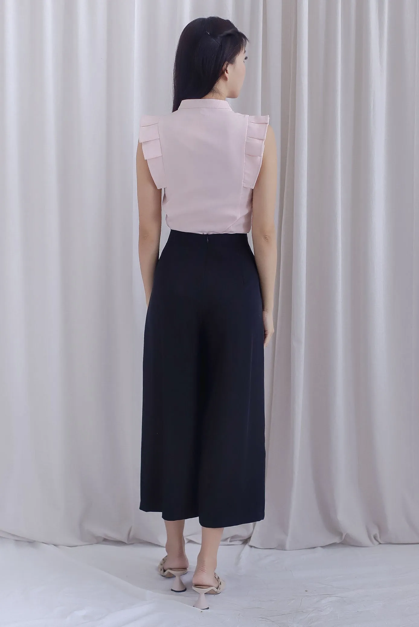Kydra Curve In Waist Pants In Wine Red