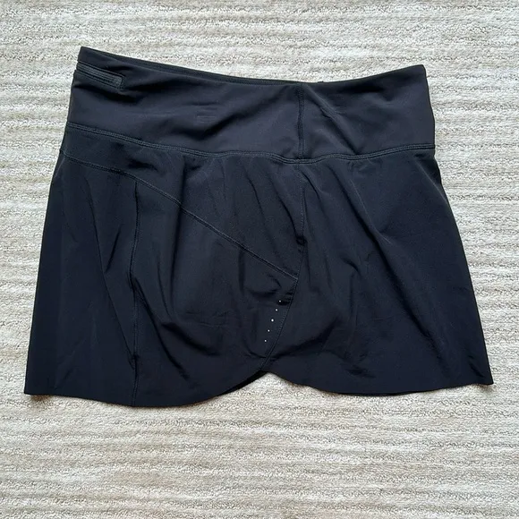NWT Athleta Run With It 14&quot; Skort Black Size Medium