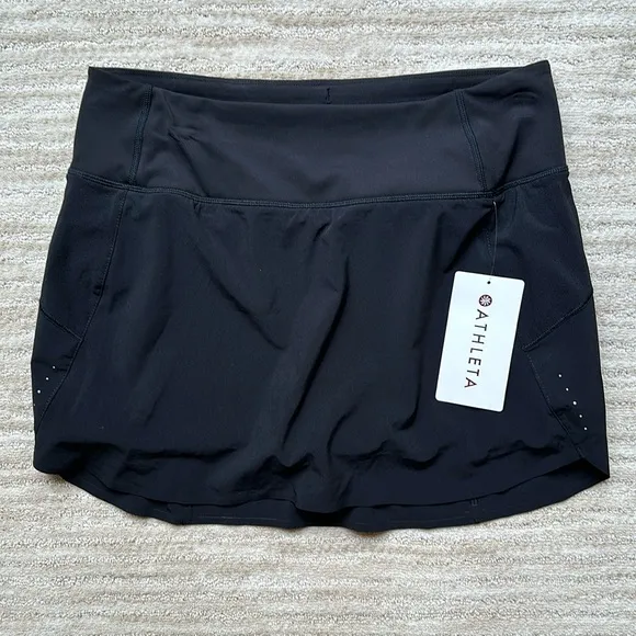 NWT Athleta Run With It 14&quot; Skort Black Size Medium