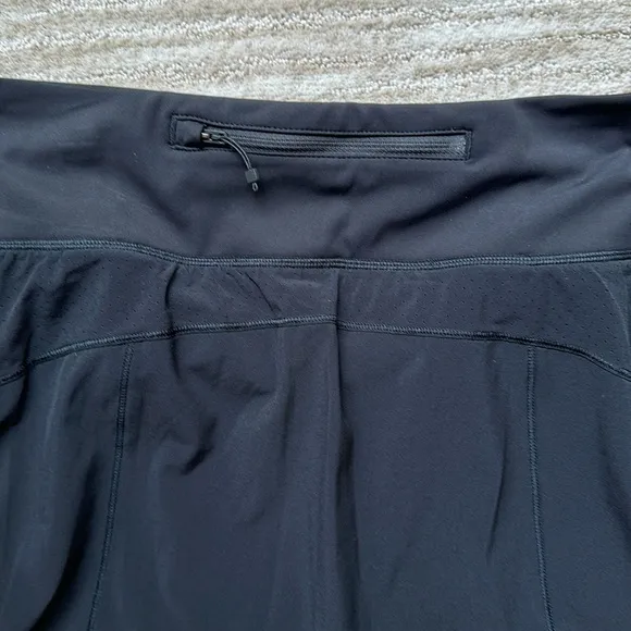 NWT Athleta Run With It 14&quot; Skort Black Size Medium