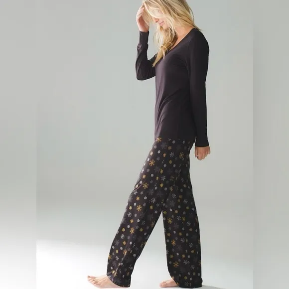 Soma COOL NIGHTS Long Sleeve Top and Pajama Pants Set