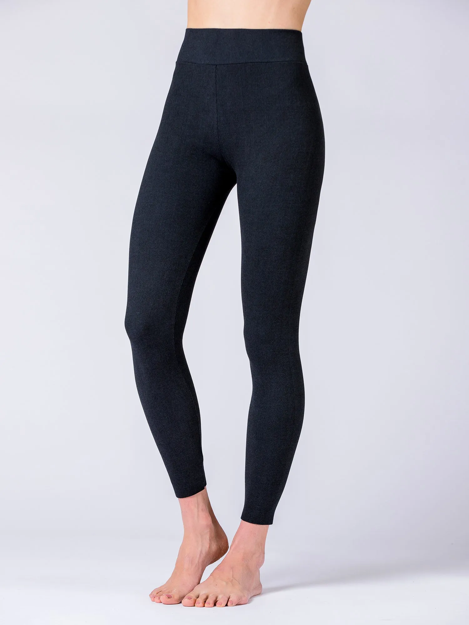 VEGAN CASHMERE SEAMLESS LEGGINGS, BLACK