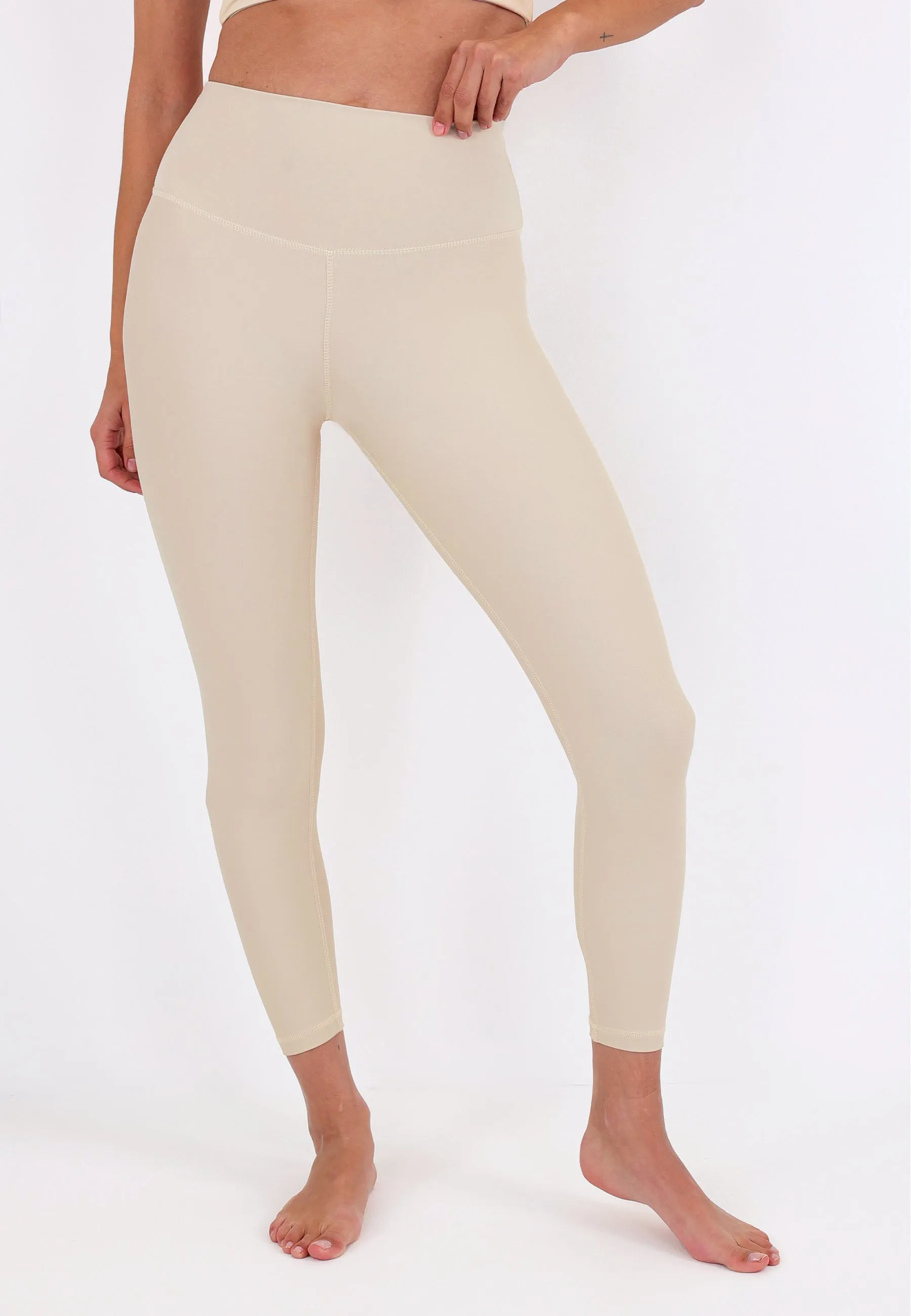 Yoga Classic High Waisted 7/8 Tights - Cream